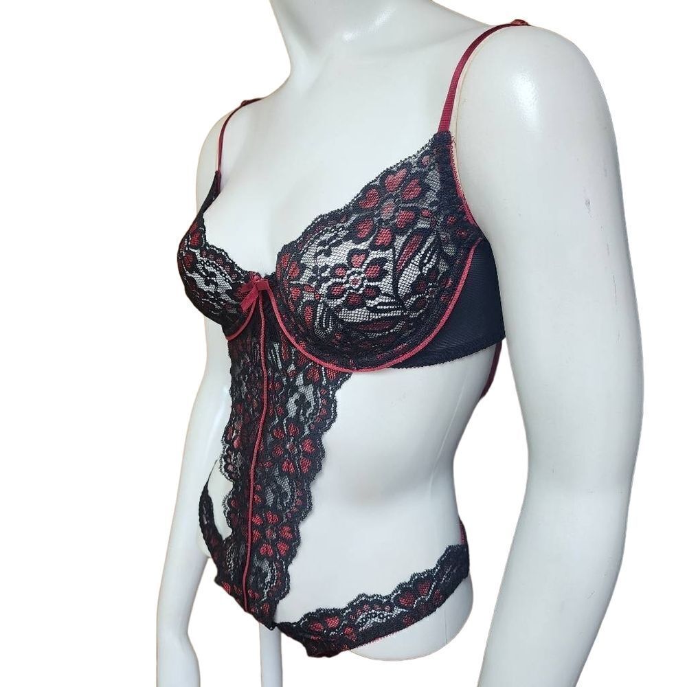 Seduction by Frederick's of Hollywood Black & Red Floral Lace Lingerie (M)